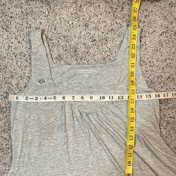 Soft Surroundings Woman’s Gray Sleeveless Tank Size Medium - Picture 6 of 6